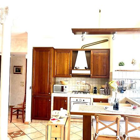 Апартаменты Charming House Roma Экстерьер фото