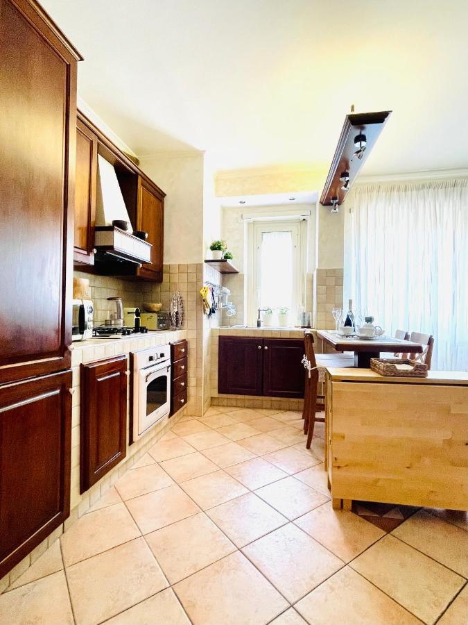 Апартаменты Charming House Roma Экстерьер фото
